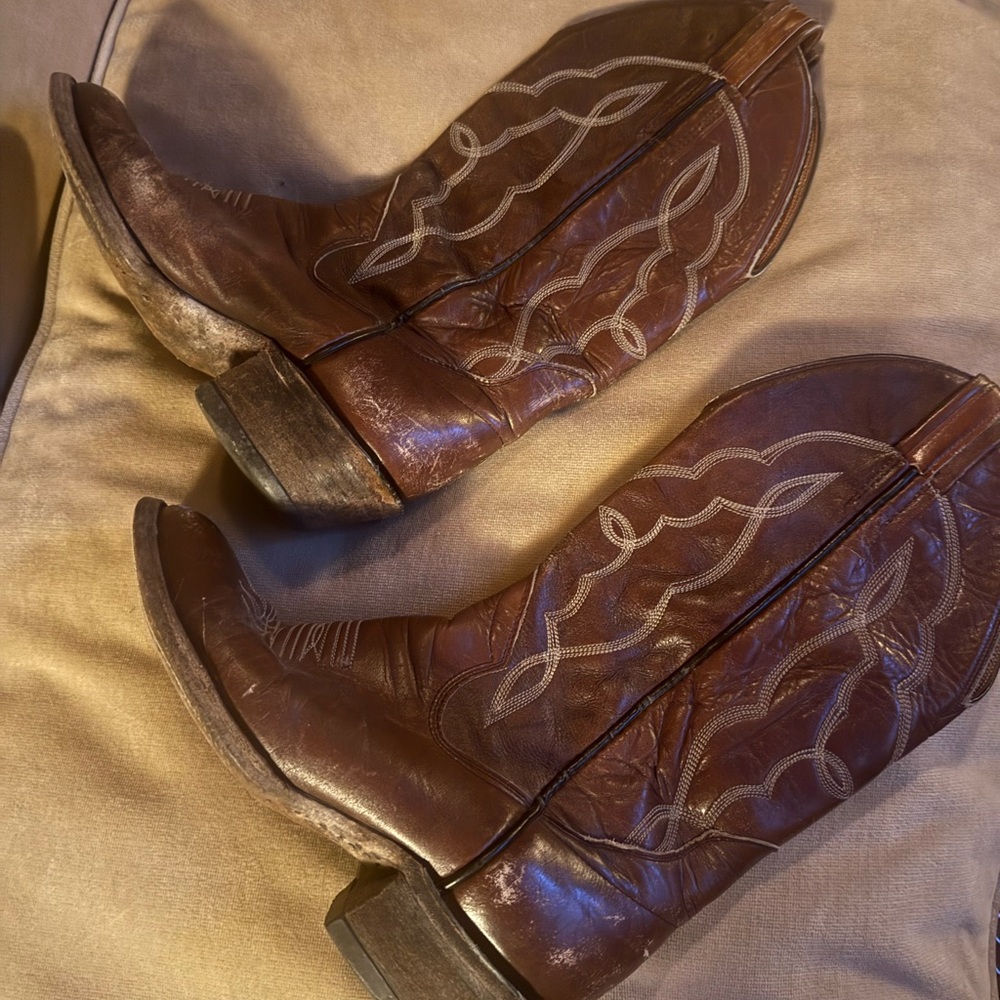 Size 9D The Sanders Cowboy Boots